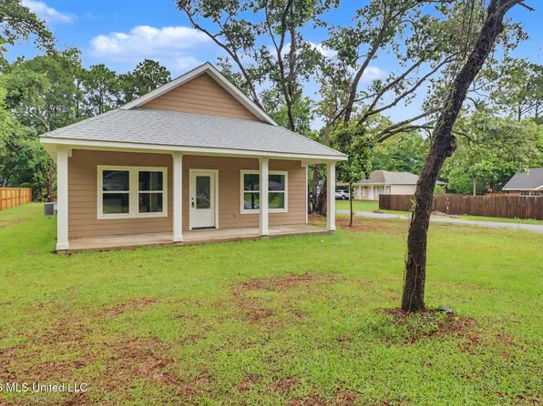 8900 Pointe Aux Chenes Rd, Ocean Springs, MS 39564