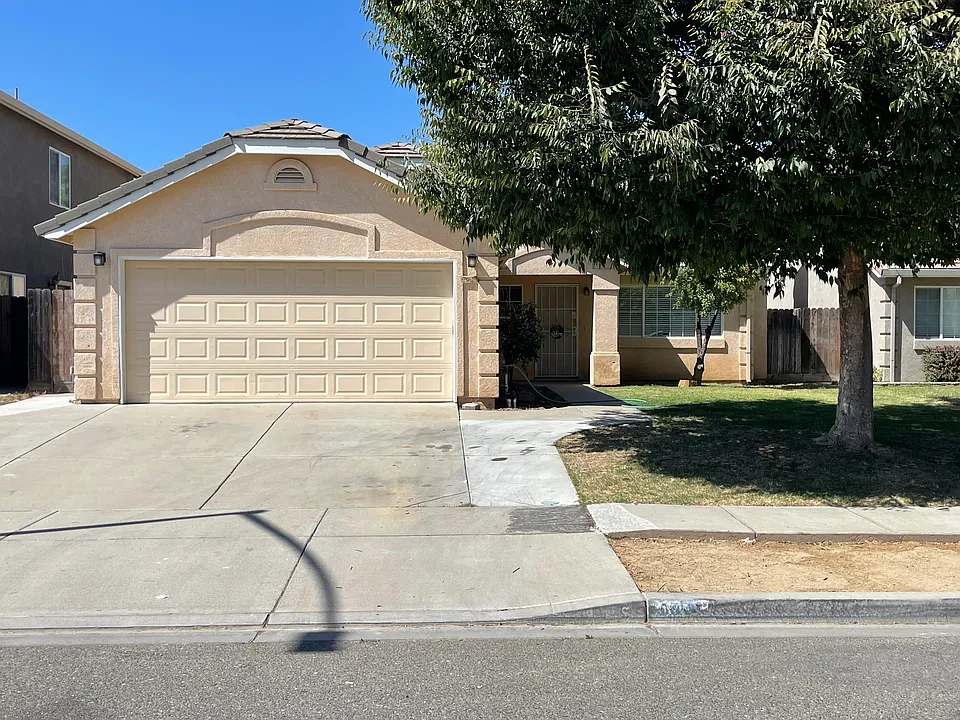 915 Allacante Dr