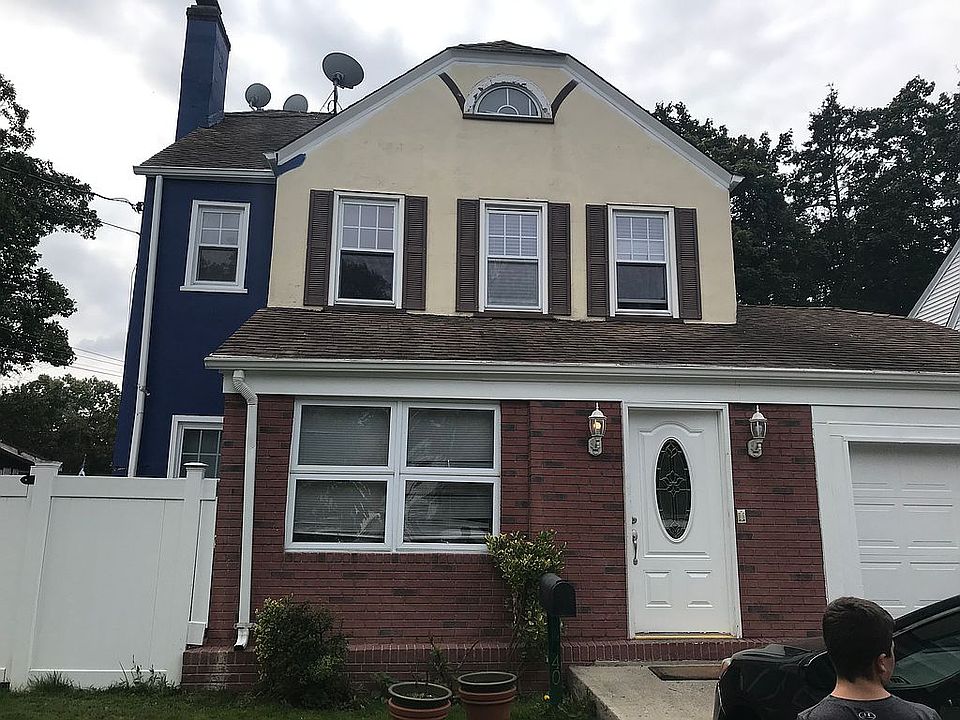 1st image of 40 Nutman Pl #1