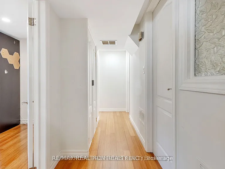 79 Kencliff Cres — Photo 10