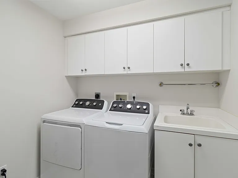 1001 Arbor Lake Dr #606 — Photo 8