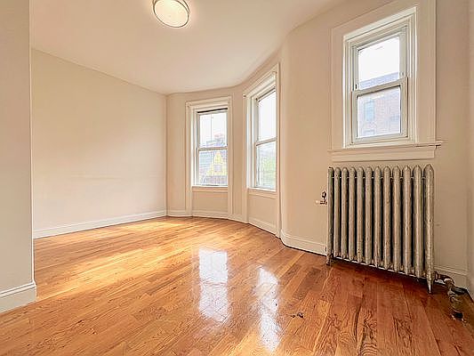 4th image of 236 New York Ave #4F