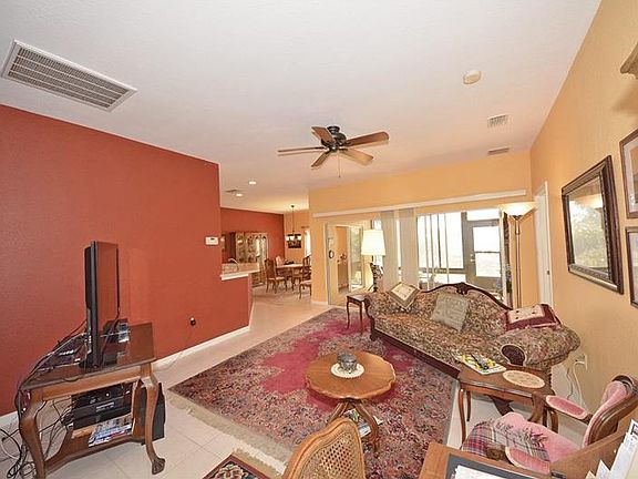 3rd image of 4469 Strathmore Dr
