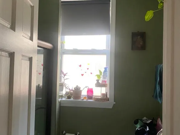 1425 N Hollywood St, Philadelphia, PA 19121