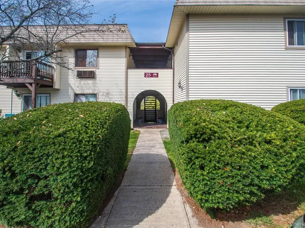 25 Village Park Drive #3B, Fishkill, NY 12524