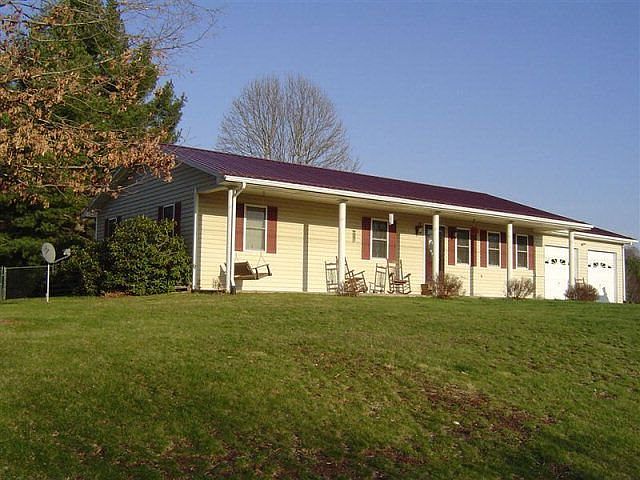 1st image of 215 Blueberry Ln
