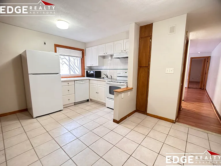 20 Jacqueline Rd #B — Photo 1