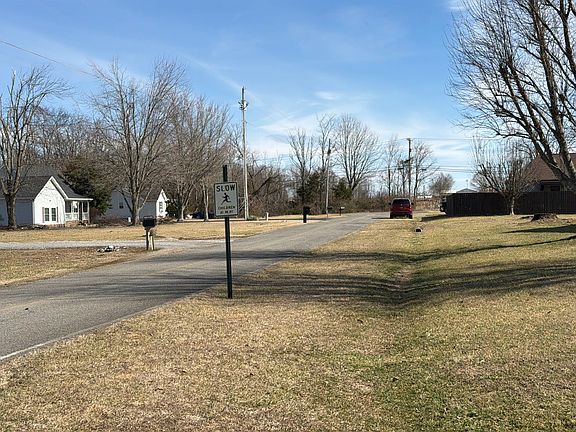 4th image of 139 Joyce Cir