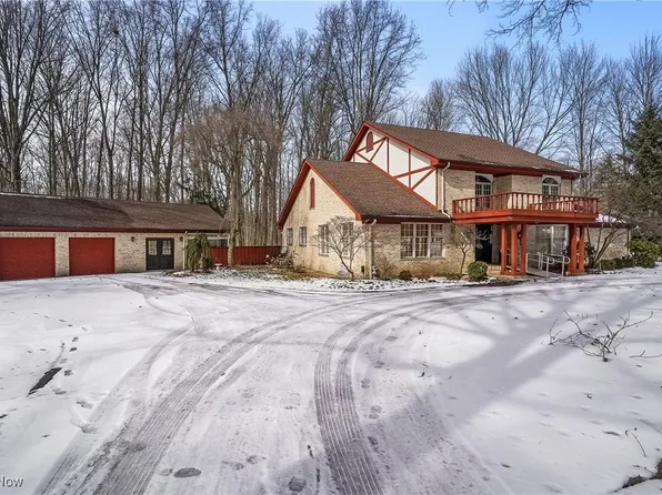 363 Woodbend Rd, Ravenna, OH 44266