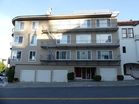 2nd image of 3050 Baker St #4