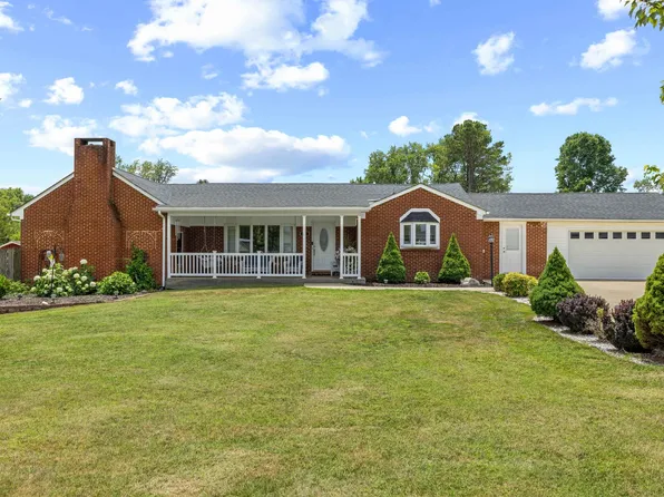 14 Featherstone Dr, Lyndhurst, VA 22952