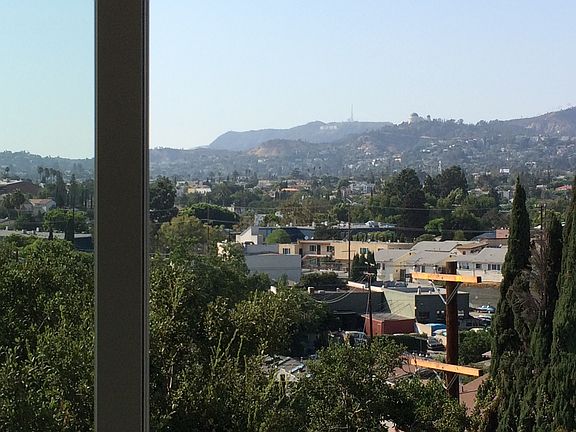 3rd image of 1725 Griffith Park Blvd