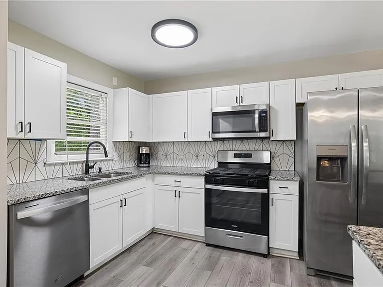 6385 Lobelia Rd SW — Photo 7