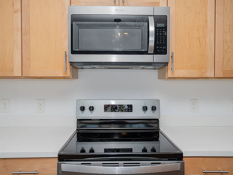 Riverside Village Apartments — Photo 92