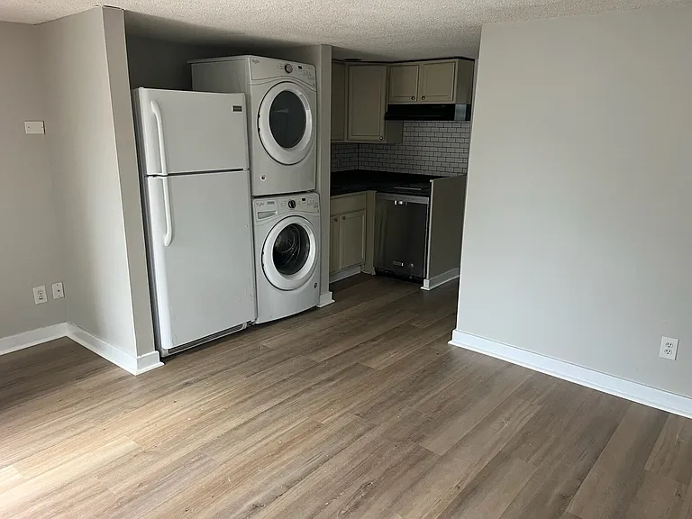 3814A Barlow Dr — Photo 8