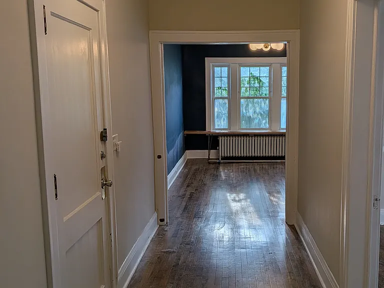 2300 Girard Ave S #102 — Photo 2