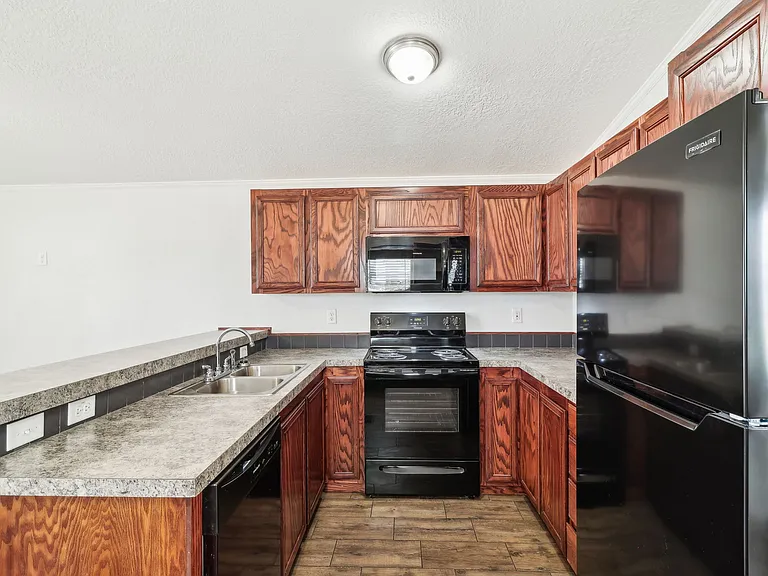 Woodview — Photo 8