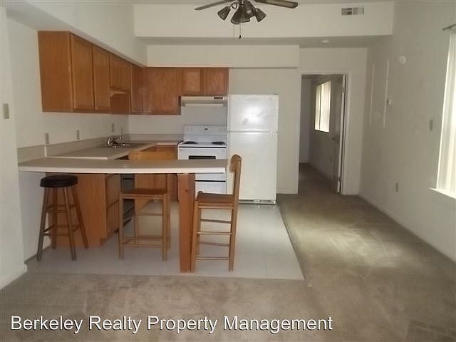 2nd image of 310 Patriot Ln Unit M