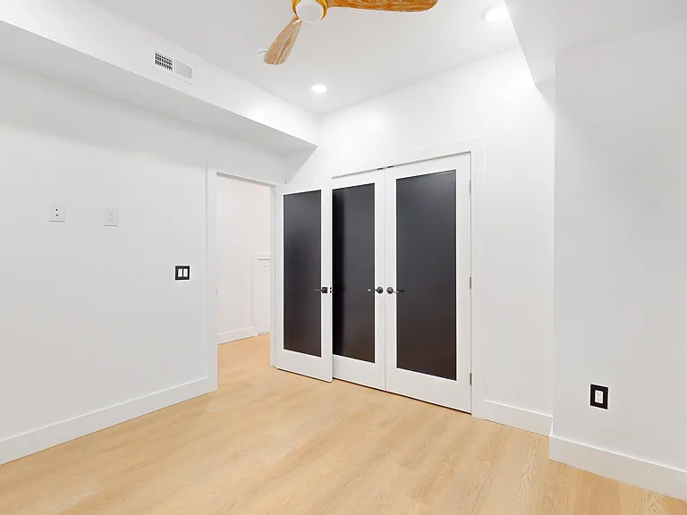 2538 Christian St #A — Photo 11