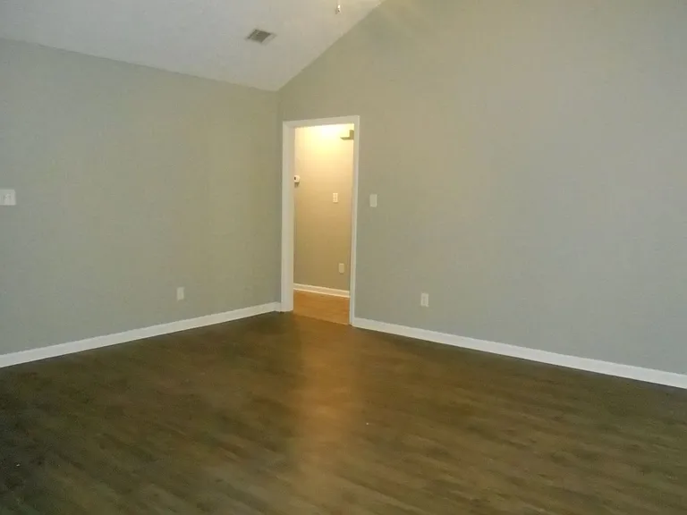 3010 Miranda Rd — Photo 3