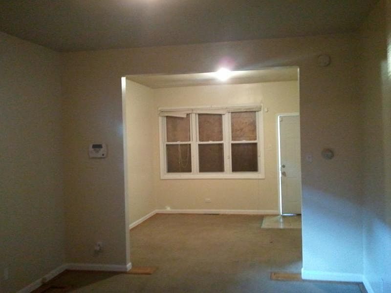 2nd image of 3975 Monroe St