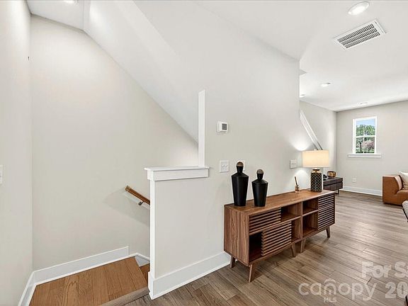 5th image of 4032 Canvas Ct