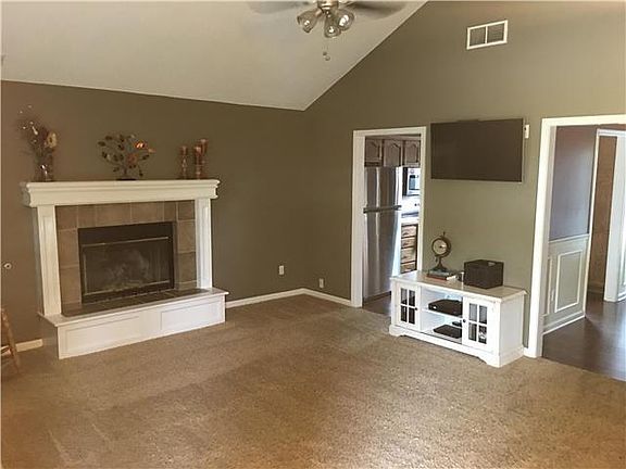 3rd image of 507 Whitestone Dr