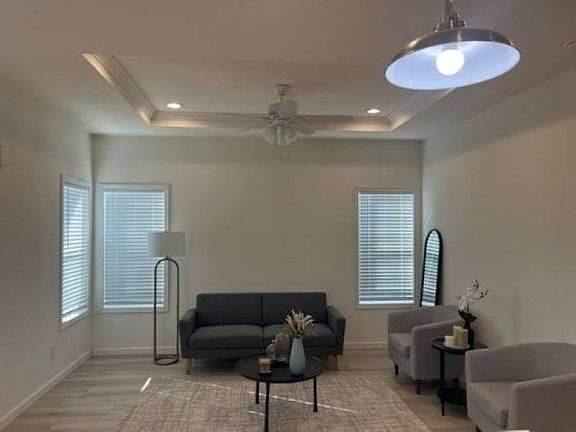 5th image of 11705 Edgewood Rd #119