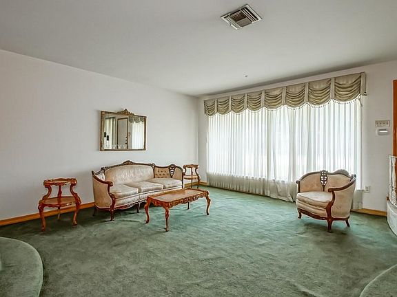 5th image of 2219 Leon C Simon Dr