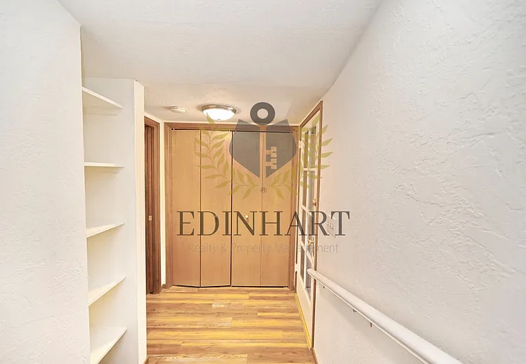 145 E University Ave — Photo 33
