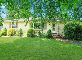 312 N Dunton Ave, East Patchogue, NY 11772