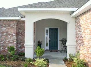 823 Cole Ct, Covington, LA 70433