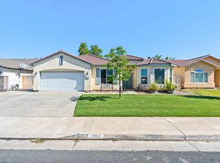 1064 W Orange St, Hanford, CA