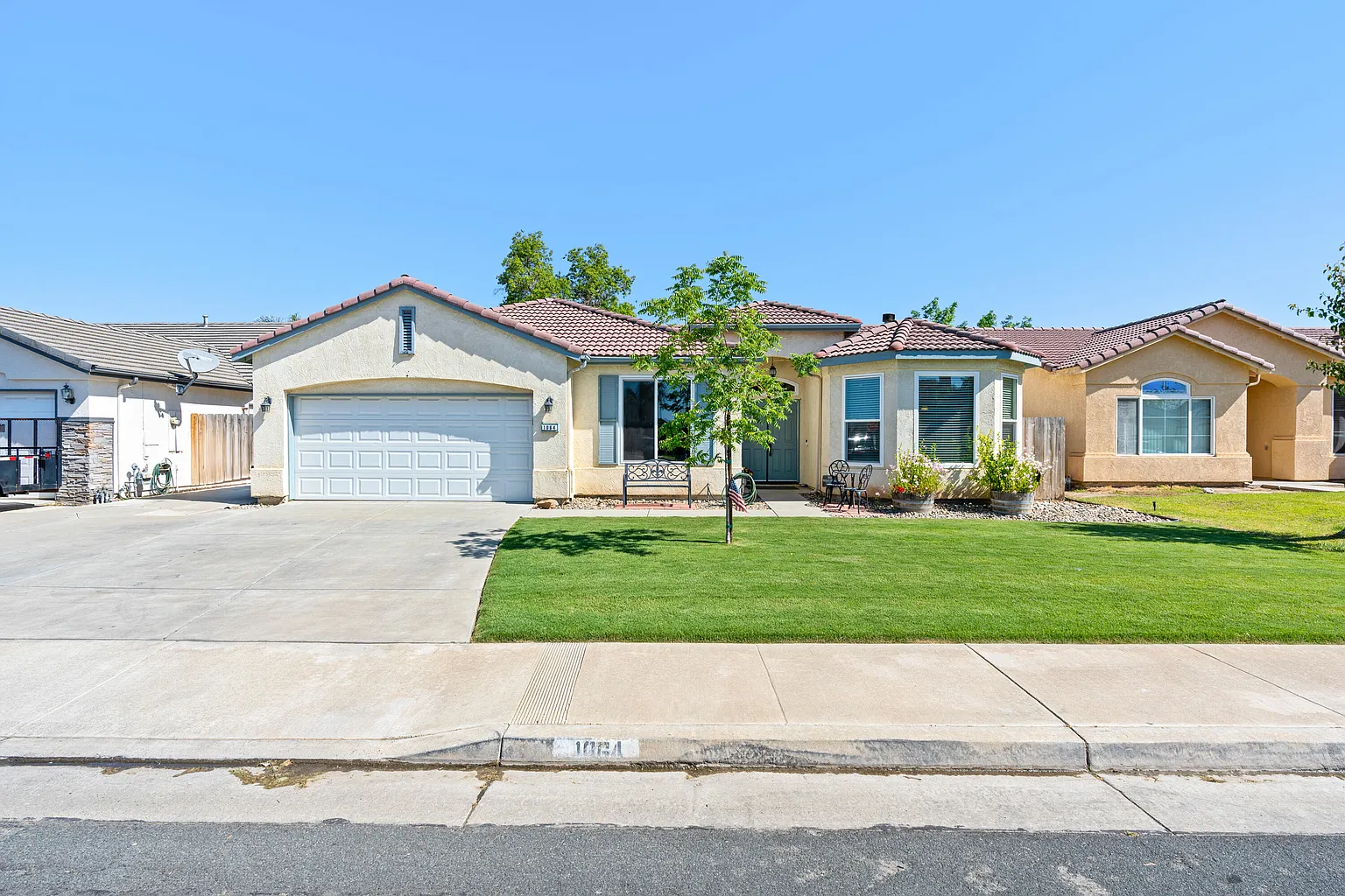 1064 W Orange Street photo 1