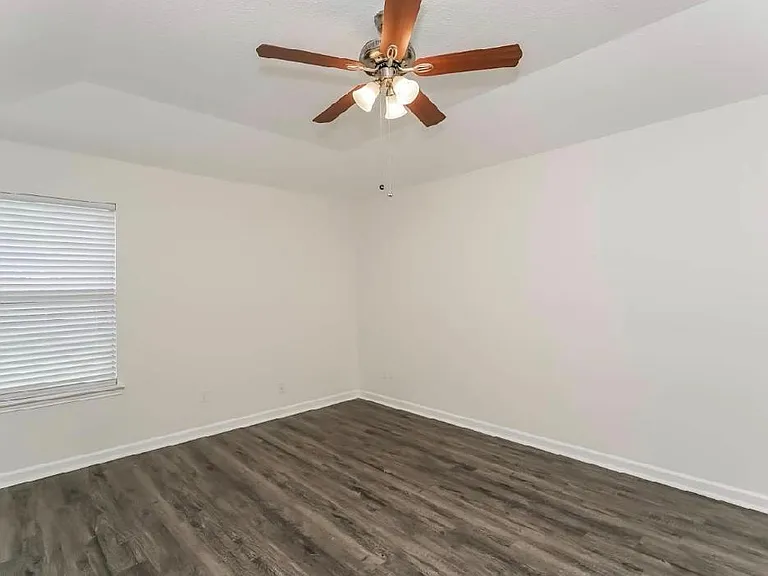 4858 Flat Creek Dr — Photo 3