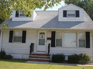 16 Harrison Ave, Carteret, NJ 07008