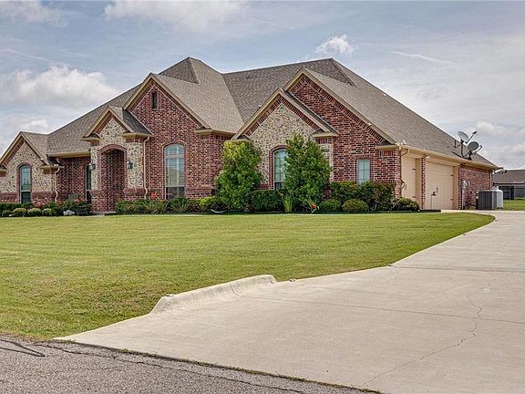 2nd image of 106 Olivia Dr