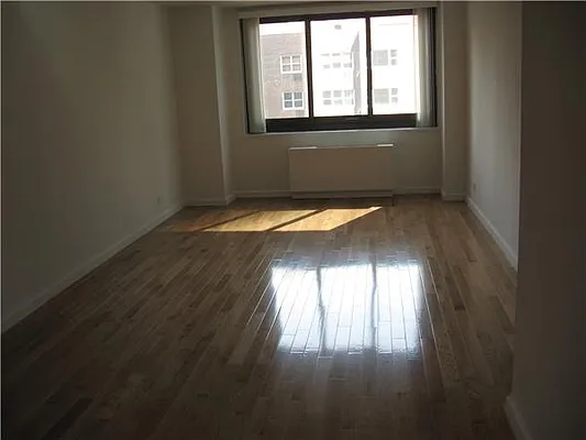 Rented by RELO REDAC INC. | media 24