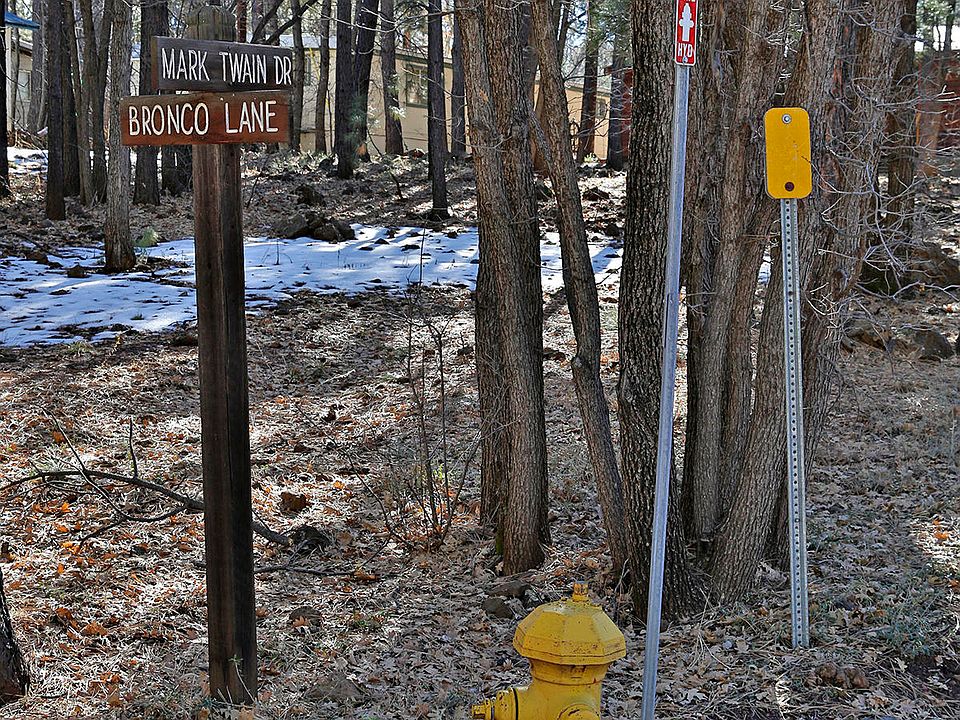 2nd image of 4469 Mark Twain Dr