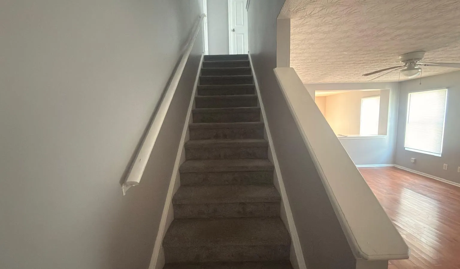 3 bed, 2.5 bath, 1858 sqft, $2,100 — Photo 3