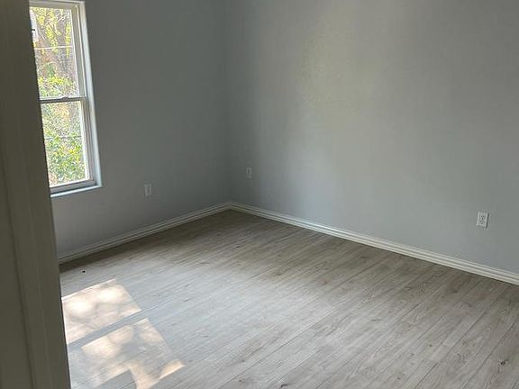 3rd image of 5137 Helmick Ave