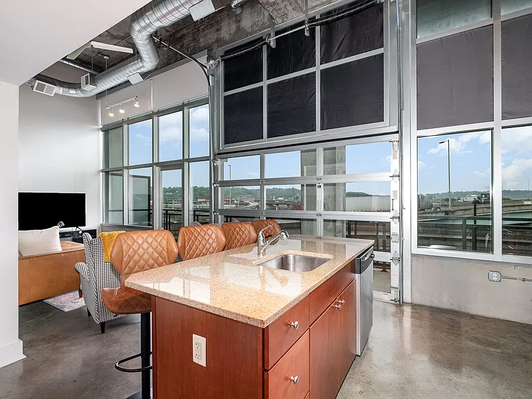 353 W 4th St #306 — Photo 3
