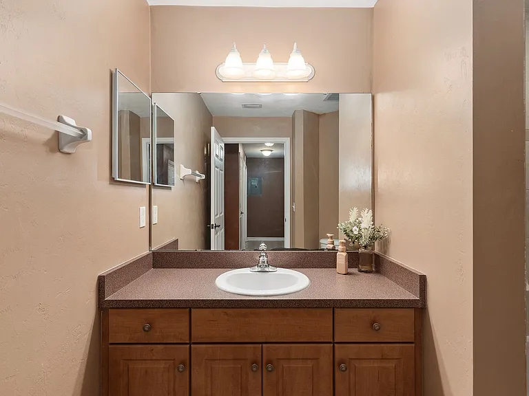 4215 SW 31st Dr #204 — Photo 14