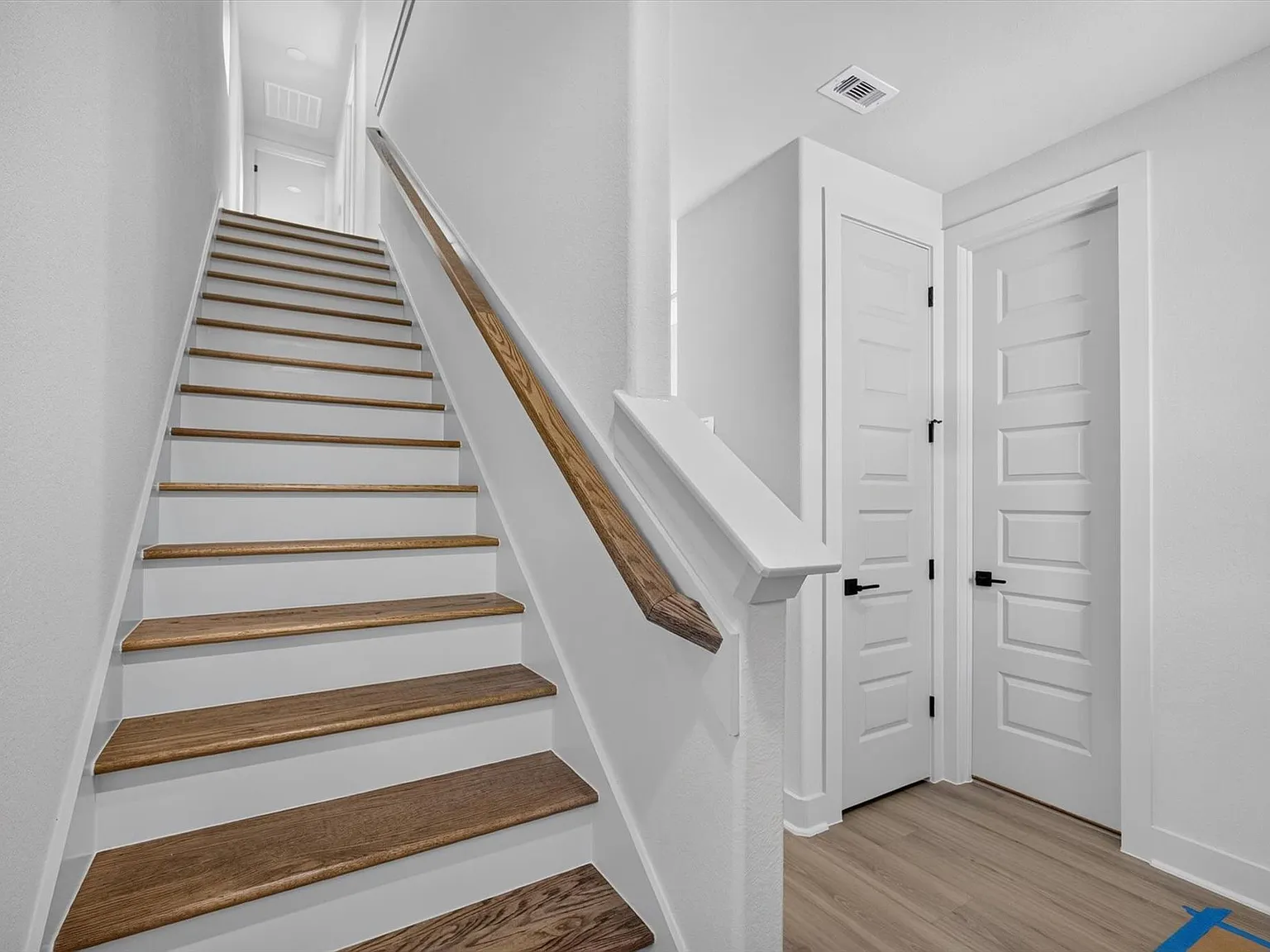3 bed, 2.5 bath, 1554 sqft, $2,150 — Photo 4