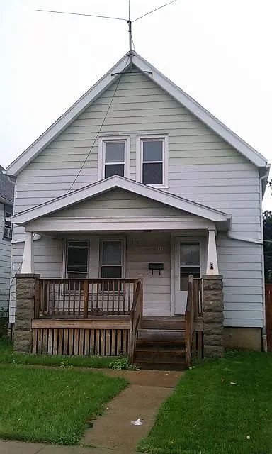 2065 S 35th St photo 1