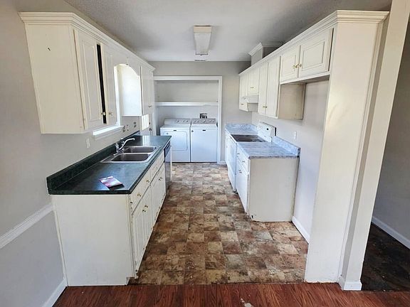 5th image of 2204 Birnam Place