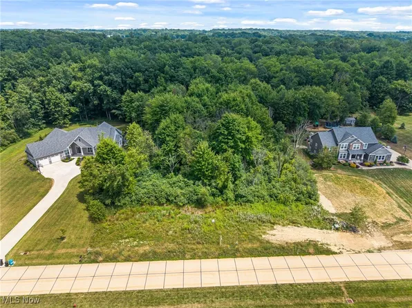 1819 Winding Willow Dr, Valley City, OH 44280