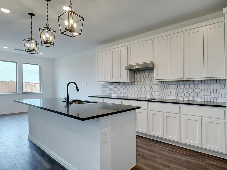 1608 Pine Valley Dr — Photo 12