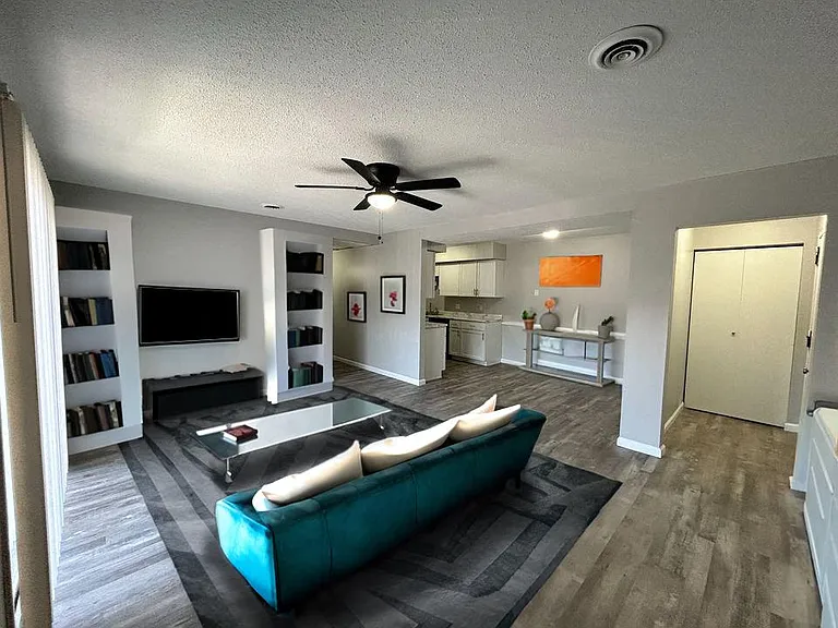 Secor Flats — Photo 13