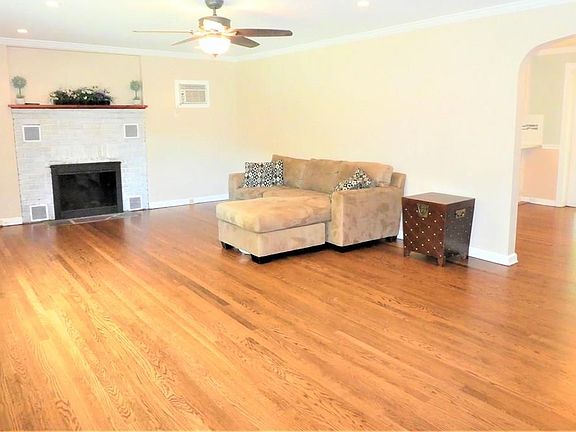 4th image of 42 Sunset View Dr